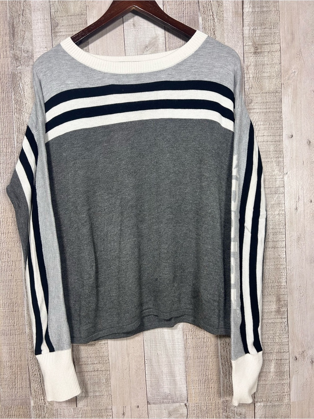 Pajar Women's L Oversized Logo Sleeve Sweater Varsity Après Ski Preppy Soft Knit